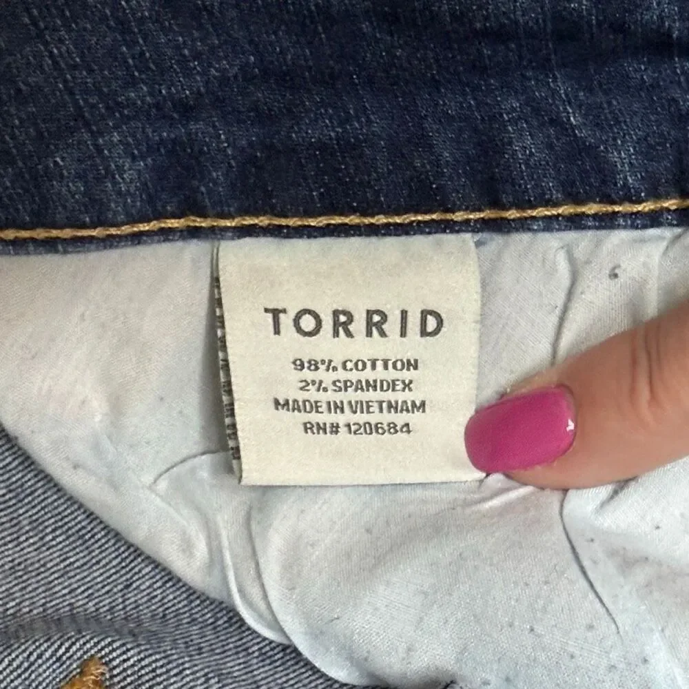 Torrid Blue Denim Skull Studded Cut-off Shorts Sz 14